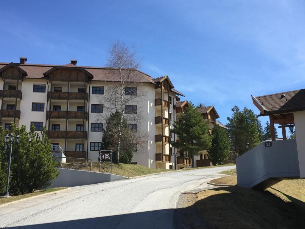 Familienapartment Sonne Und Schnee Kanzelhohe Exterior foto